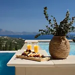 Elpida Luxury Villa, With Infinity Pool & Whirlpool, By Thinkvilla Βίλα Σκινάρια