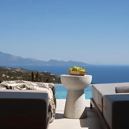 Elpida Luxury Villa, With Infinity Pool & Whirlpool, By Thinkvilla Willa