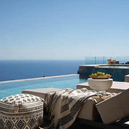Elpida Luxury Villa, With Infinity Pool & Whirlpool, By Thinkvilla فيلة Skinária