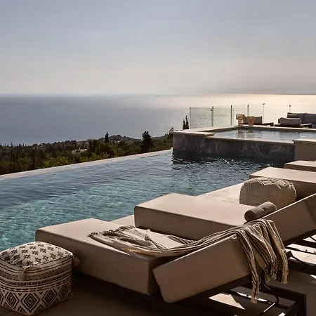 Elpida Luxury Villa, With Infinity Pool & Whirlpool, By Thinkvilla Willa *
