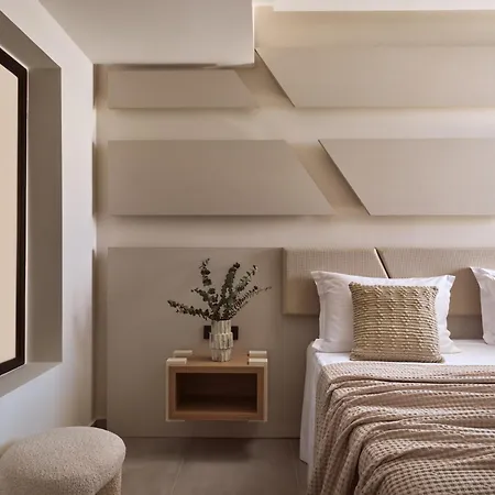 Elpida Luxury Villa, With Infinity Pool & Whirlpool, By Thinkvilla 빌라