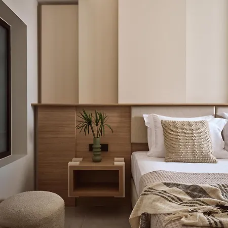 Elpida Luxury Villa, With Infinity Pool & Whirlpool, By Thinkvilla 빌라