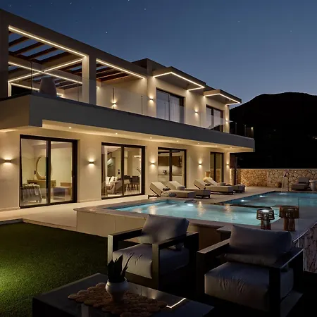 Elpida Luxury Villa, With Infinity Pool & Whirlpool, By Thinkvilla Willa Skinária