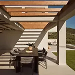 Elpida Luxury Villa, With Infinity Pool & Whirlpool, By Thinkvilla Villa Skinária